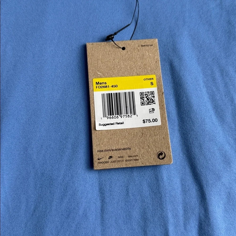 Nike Men's Dri-FIT 1/4 Zip Chicago Marathon Running Top, light Blue size Small